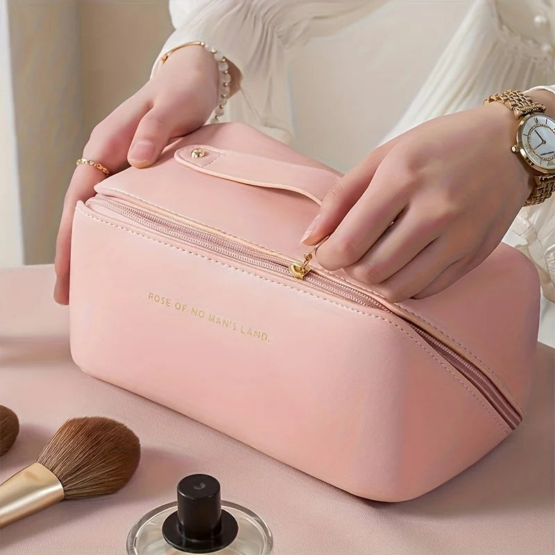 Luxury Makeup Organizer Bag – Travel-Friendly Cosmetic Case