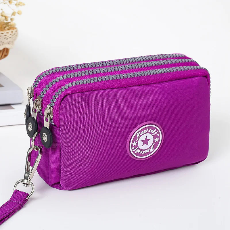 Wrist Strap Handbag – Trendy & Spacious for Daily Use